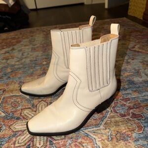 Crown Vintage Ankle Booties